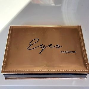 Profusion Eye shadow pallet